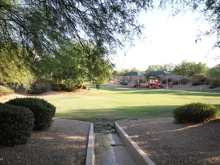4714 E Silverwood Dr — Photo 16