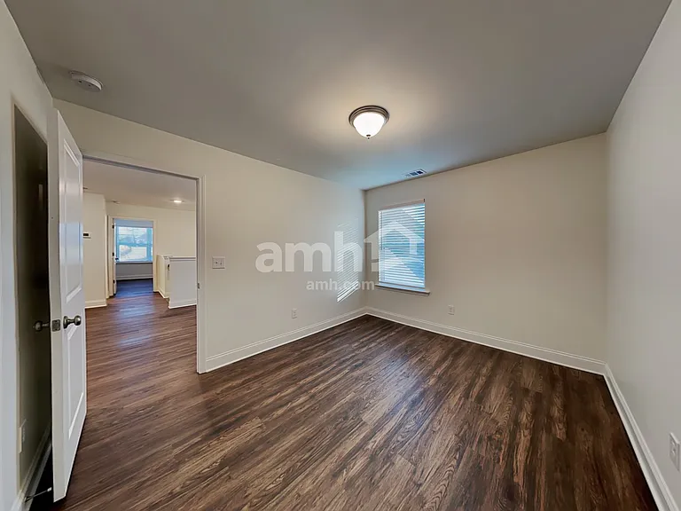 5275 Hudson Valley Dr — Photo 21