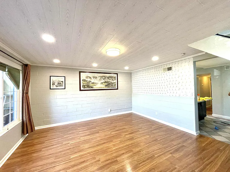 33057 Lake Michigan St — Photo 2