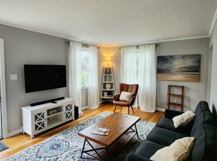 31 Farm Hill Rd, Cape Elizabeth, ME 04107