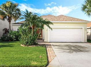 9741 Gladiolus Bulb Loop, Fort Myers, FL 33908