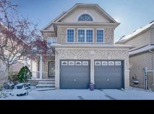 3 Darren Ave #BASEMENT, Whitby, ON L1R 3C1