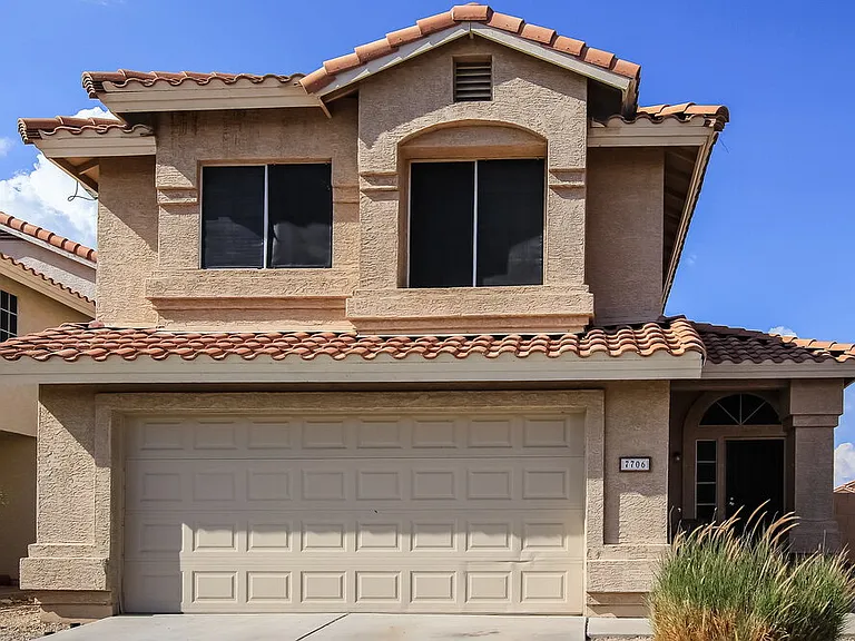 7706 W Tonto Dr — Photo 1