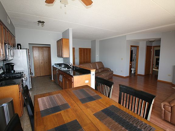5th image of 7050 183rd St Unit 206