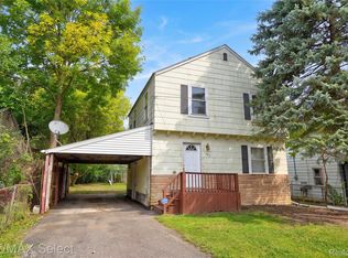 1404 Donovan St, Burton, MI 48529