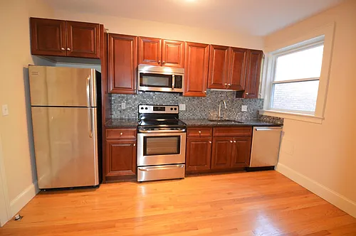 35 Saint Paul St Photo 1