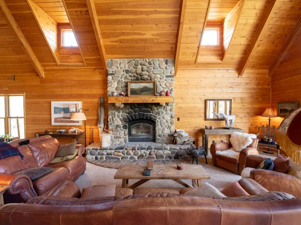 9885 Challis Creek Rd, Challis, ID 83226