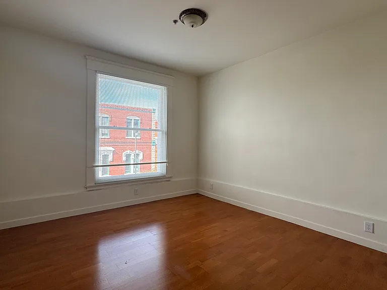 14 N Fair Oaks Ave #302 — Photo 3
