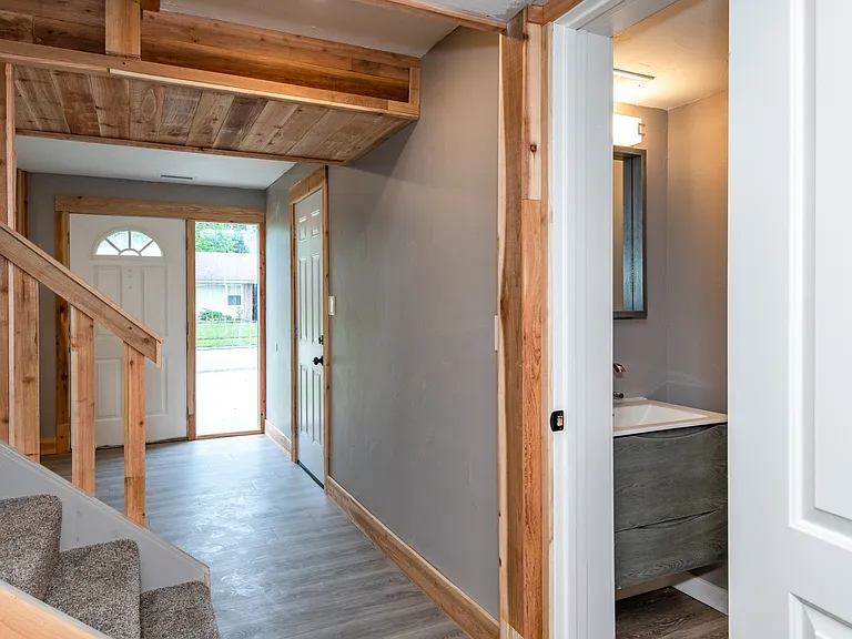 2821 Blackhawk Rd — Photo 37
