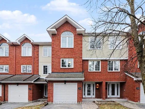 26 Wrenwood Cres, Ottawa, ON K2G 5V5