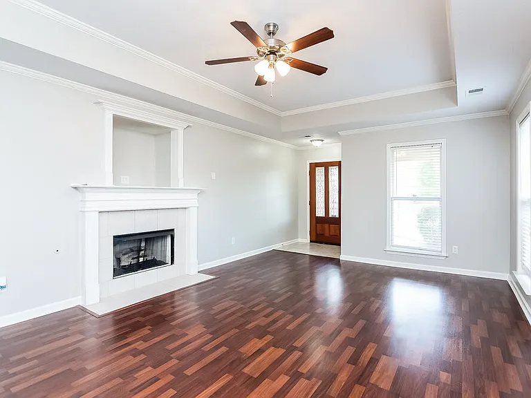1597 Far Dr — Photo 2