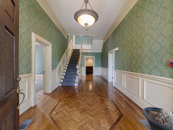 3rd image of 101 Lea Ave