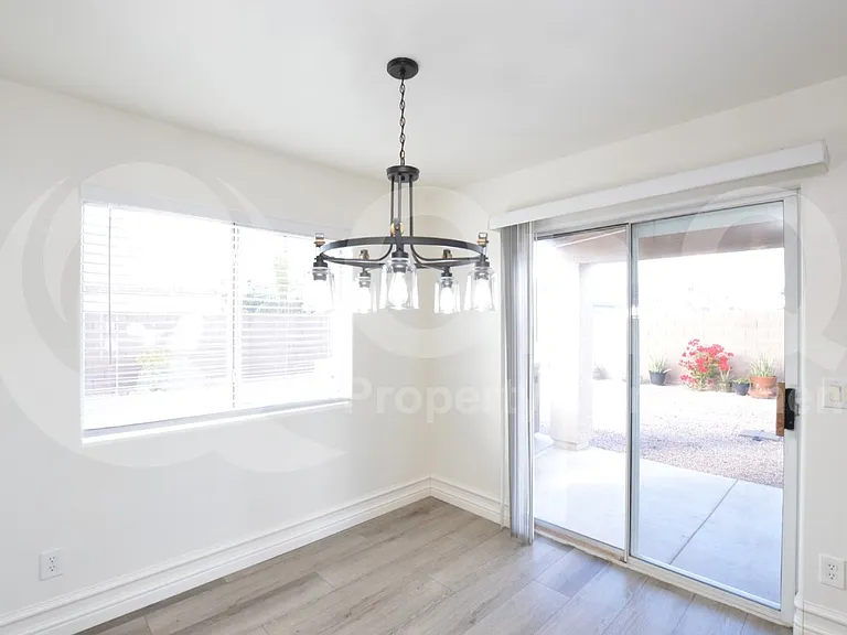 8830 W Coronado Dr — Photo 7