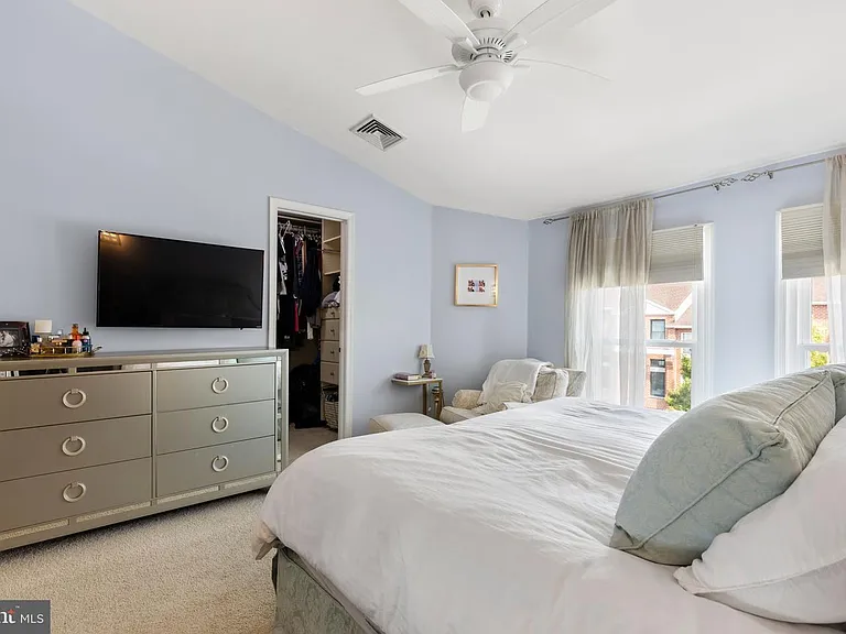 3244 S Smedley St — Photo 20