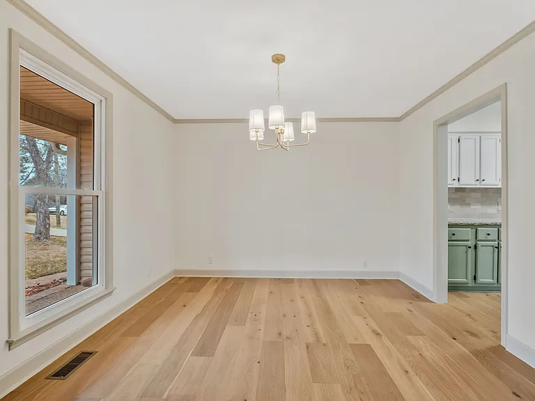115 Pascal Dr — Photo 20