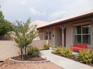 5 Conestoga Trl, Santa Fe, NM 87508