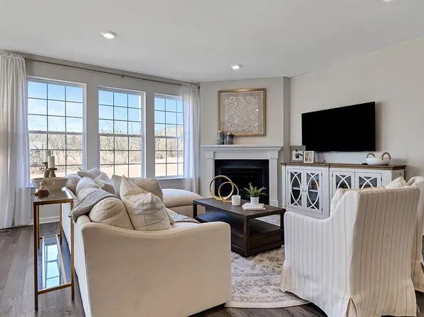 110 Erica Ln, Columbia, PA 17512