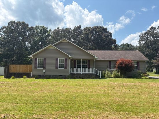 671 Circle Dr, Manchester, TN 37355