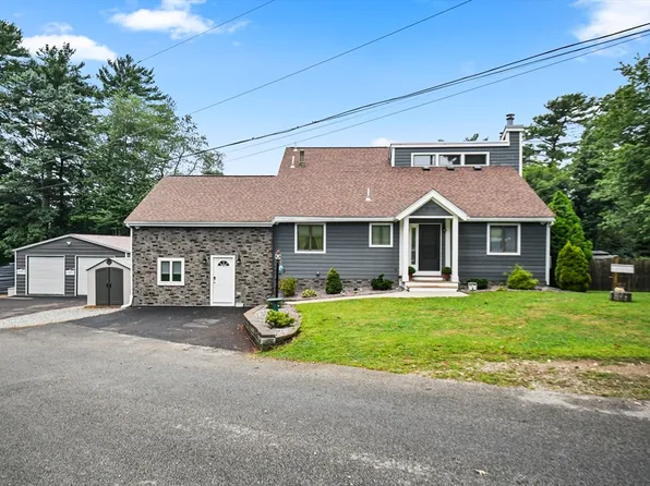 40 Lake St, Acushnet, MA 02743