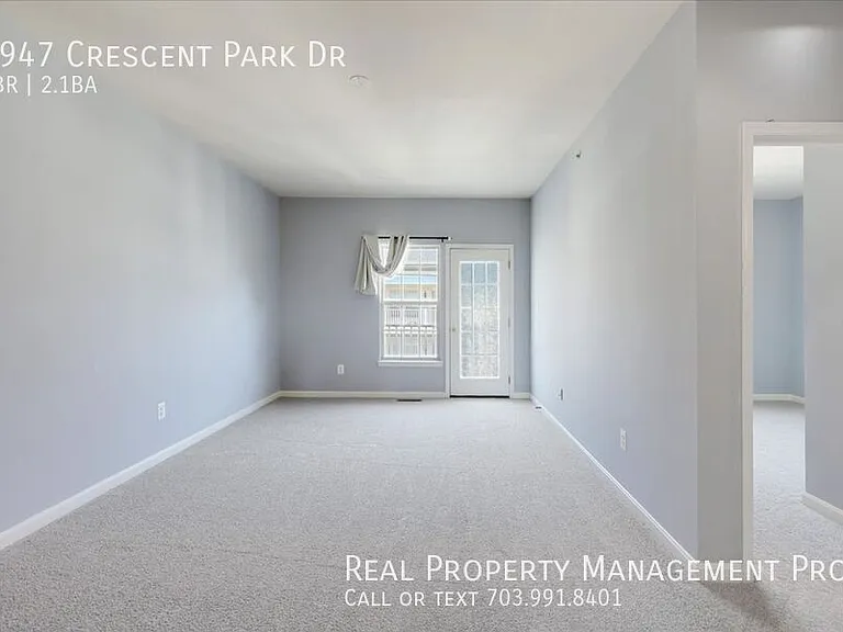 7947 Crescent Park Dr — Photo 27