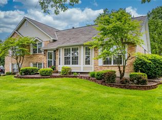 5280 Roanoke Dr, Weldon Spring, MO 63304