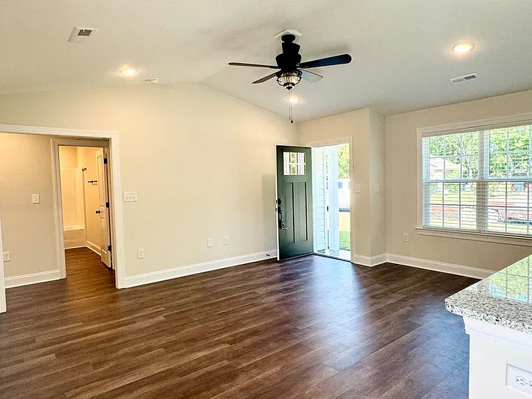 2014 Phoenix Dr #98 — Photo 25