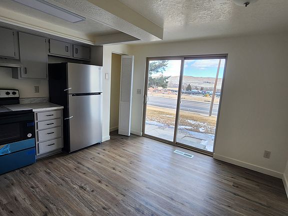 2nd image of 1000 Indian Hills Dr #1040
