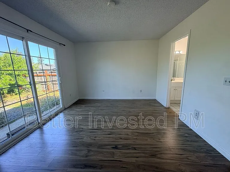 1713 Mariposa Dr — Photo 8