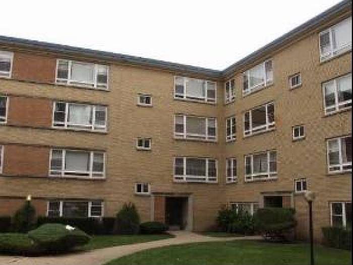 1st image of 6134 N Seeley Ave #1W