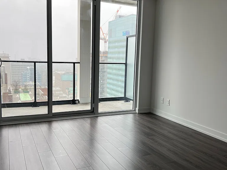 20 Edward St #2612 — Photo 5