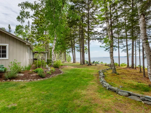 1578 Pripet Wood Lane, Islesboro, ME 04848