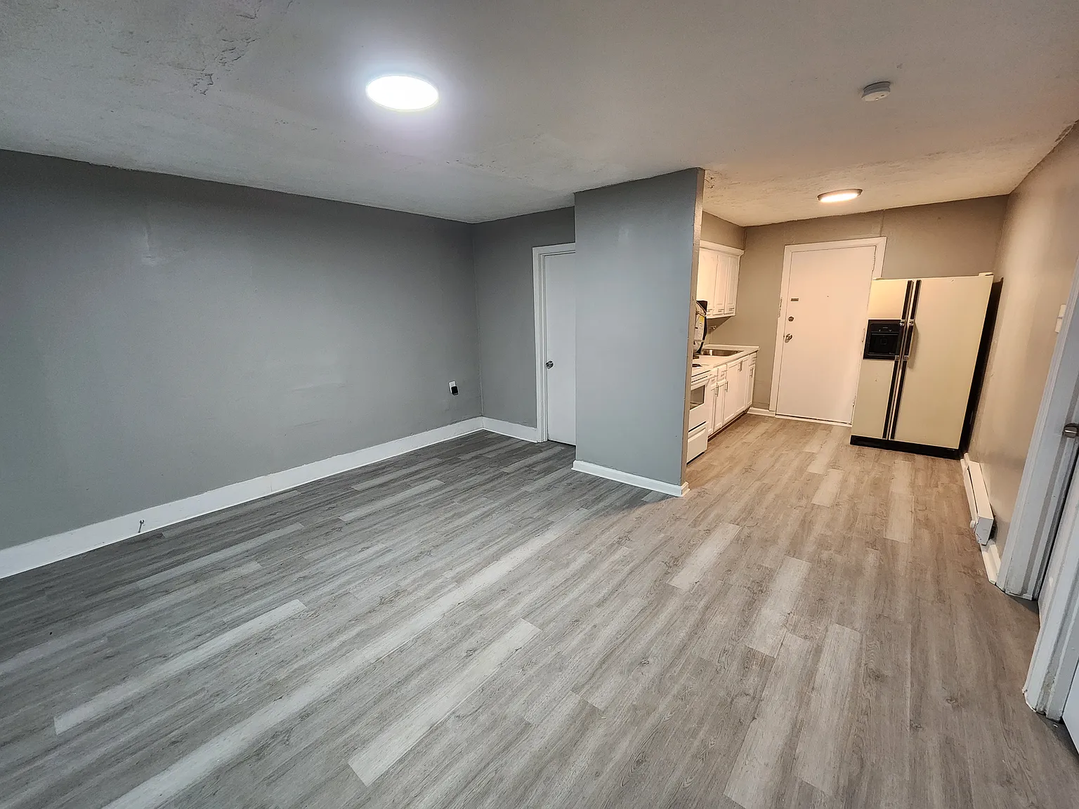 1424 Bancroft St — Photo 3