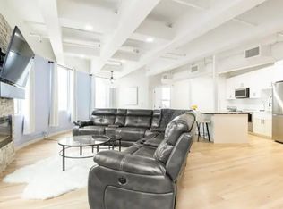 10105 109th St NW #304, Edmonton, AB T5J1M8