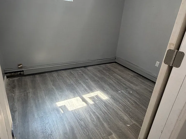 383 Cary Ave #1 — Photo 5