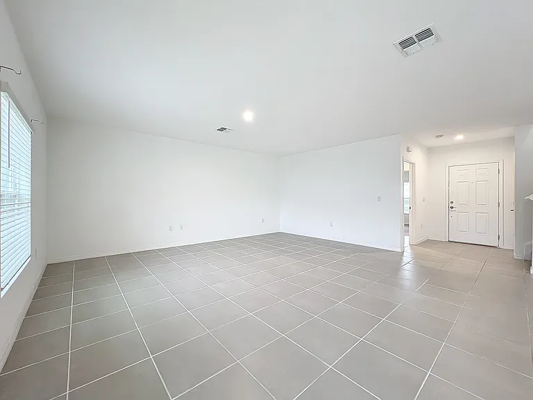 5627 Costa Blanca Way — Photo 14
