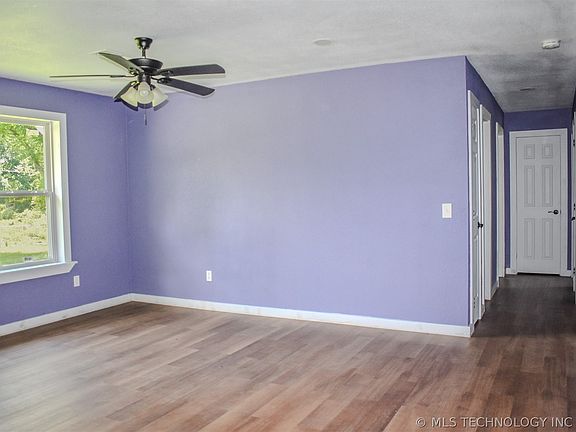3rd image of 801 SE 6th St