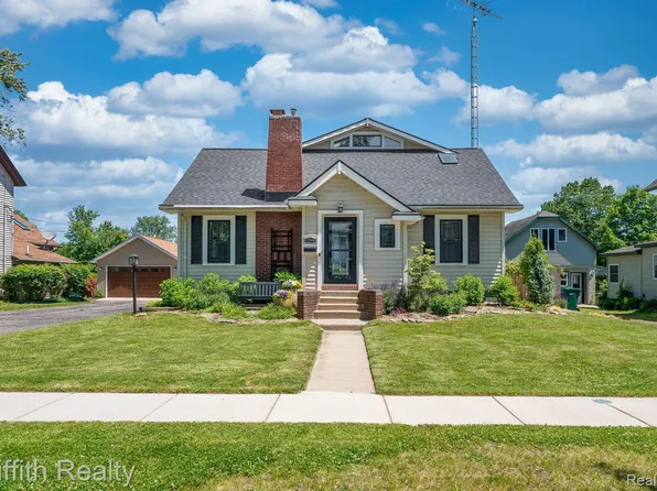 314 N 1st St, Brighton, MI 48116