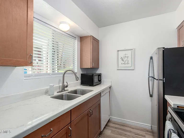 4610 N 68th St #407 — Photo 9