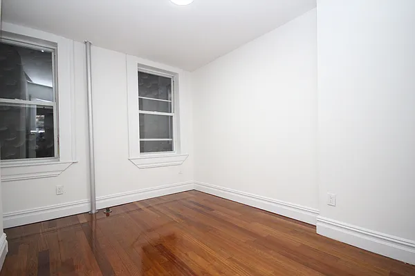 Rented by Compass | media 18