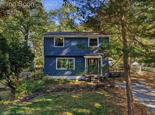 4100 Long Leaf, Commerce Township, MI 48382
