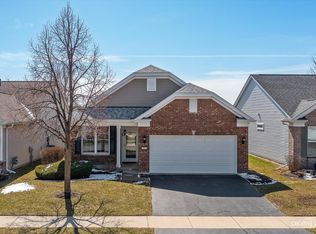 2831 Edgewater Dr, Elgin, IL 60124