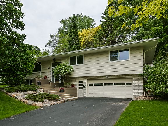 3rd image of 6804 Hillside Ln