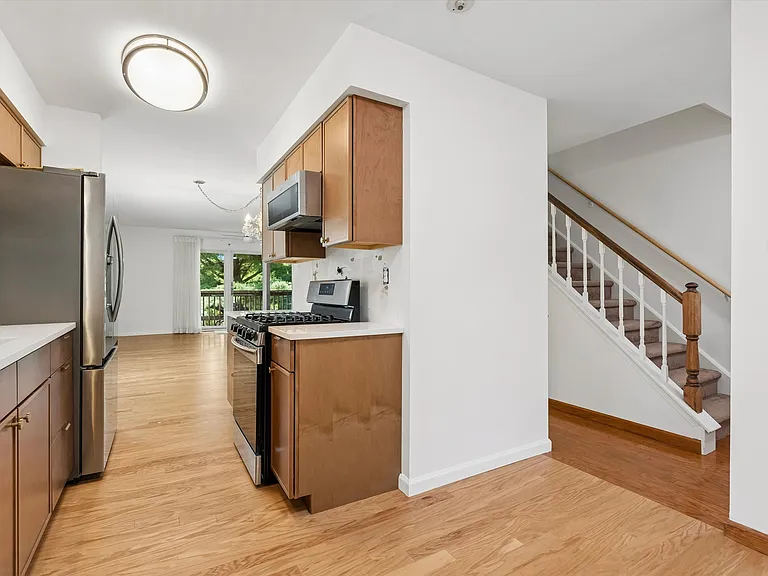 266 Leedom Way — Photo 4