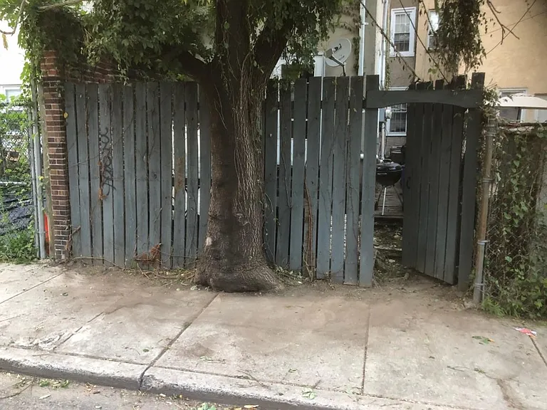 Private entrance to back patio
