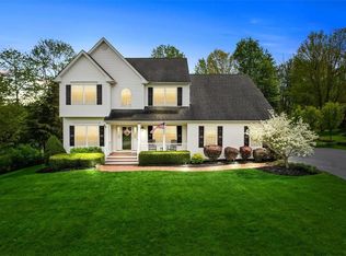 21 Camelot Dr, Warwick, NY 10990