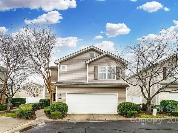 9441 Meadowmont View Dr, Charlotte, NC 28269