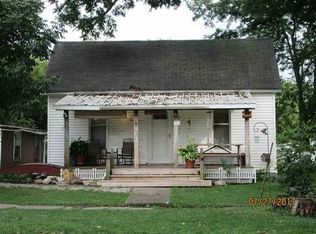 104 N Singer St, Carlisle, IN 47838