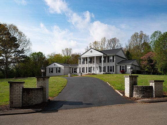 2nd image of 5503 Barrington Country Cir