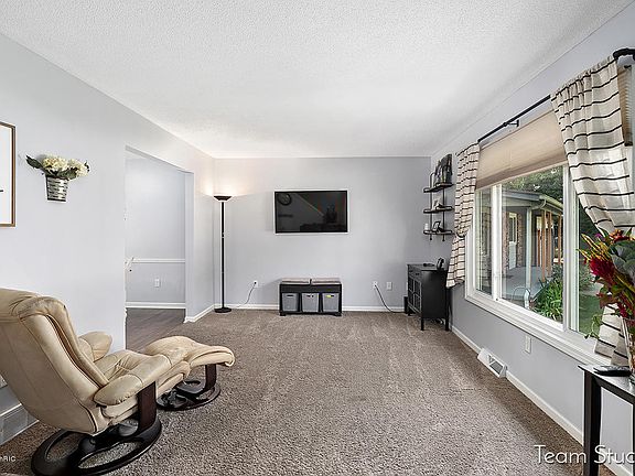 5th image of 4776 Millhaven Dr SE