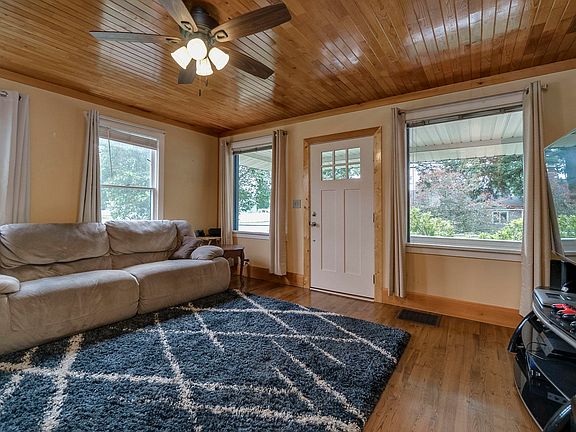 5th image of 11226 N Jennifer Ln